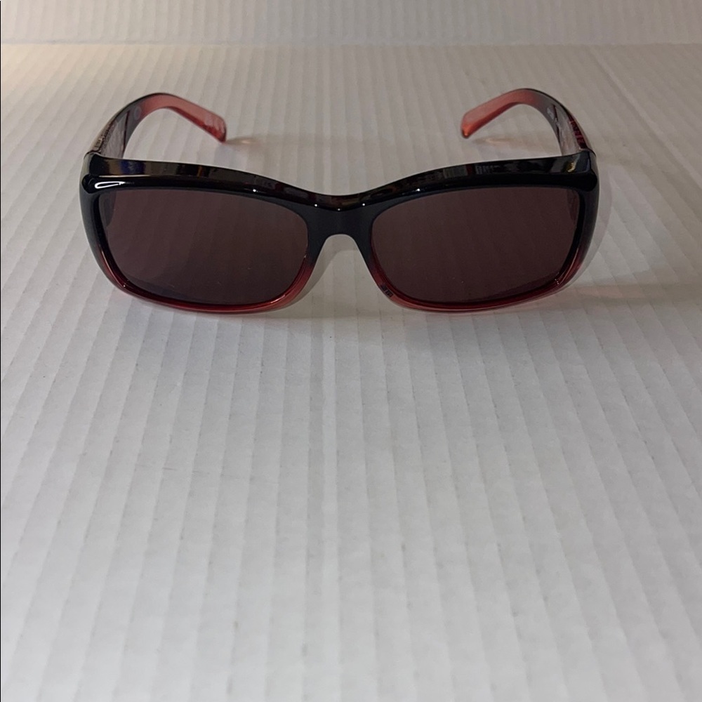 Foster Grant Red and Black Rectangular Women’s Sunglasses #5